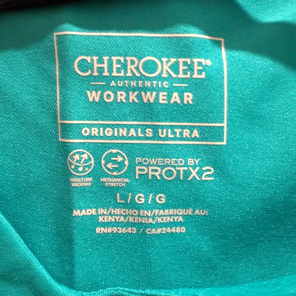 Cherokee Authentic Workwear Scrub top in Teal